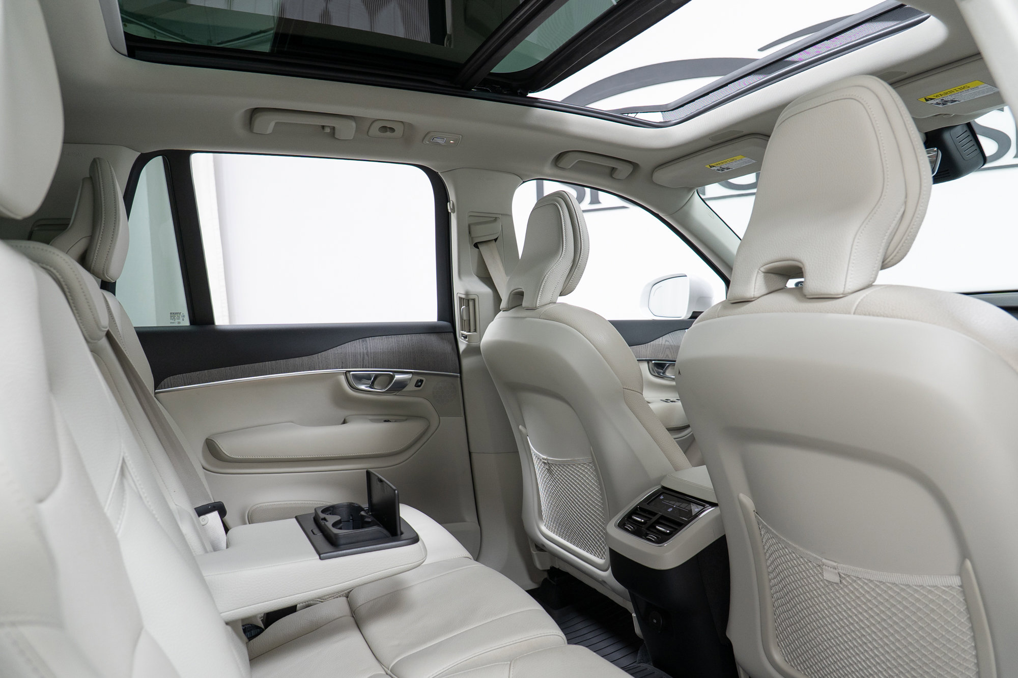 Certified 2023 Volvo XC90 B6 Plus w/ Protection Package Premier AWD/4WD image 23