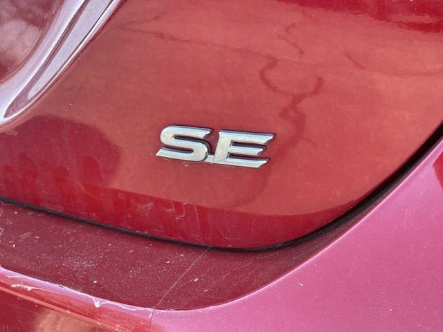 Used 2023 Toyota Camry SE image 9
