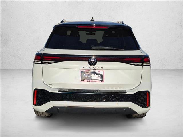 New 2026 Volkswagen Tiguan SE R-Line FWD image 8