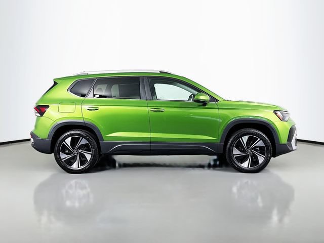 New 2026 Volkswagen Taos SE AWD/4WD image 8