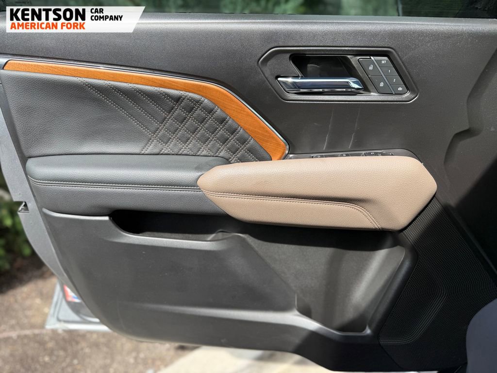 Used 2023 GMC Canyon Denali AWD/4WD image 17