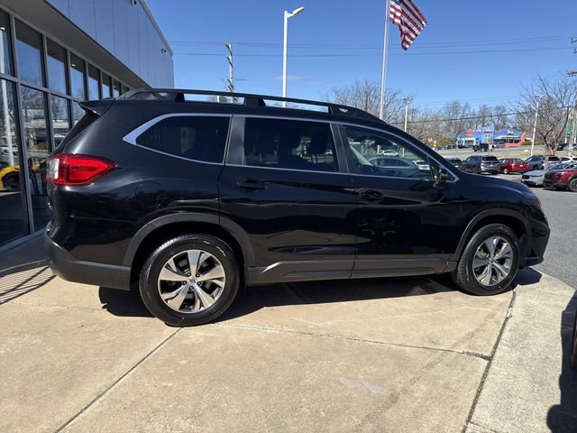 Certified 2023 Subaru Ascent Premium w/ Convenience Package AWD/4WD image 2