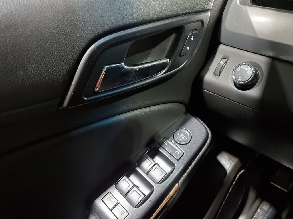 Used 2018 Chevrolet Tahoe LS RWD image 42