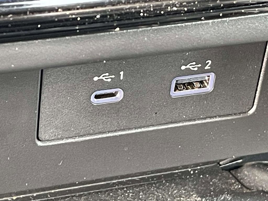 Used 2024 Nissan Titan SV w/ SV Bronze Edition Package image 28