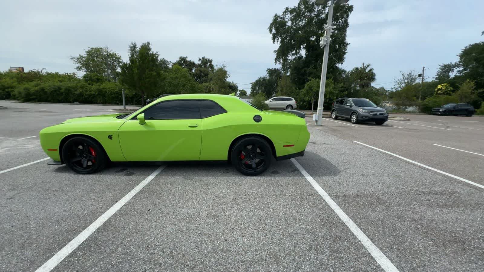 Used 2023 Dodge Challenger SRT Hellcat w/ Driver Convenience Group RWD image 5