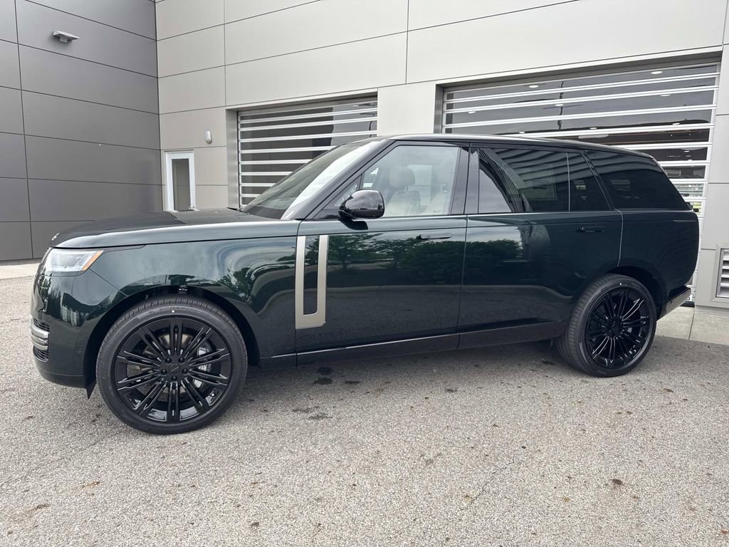 New 2026 Land Rover Range Rover Long Wheelbase SE AWD/4WD image 3