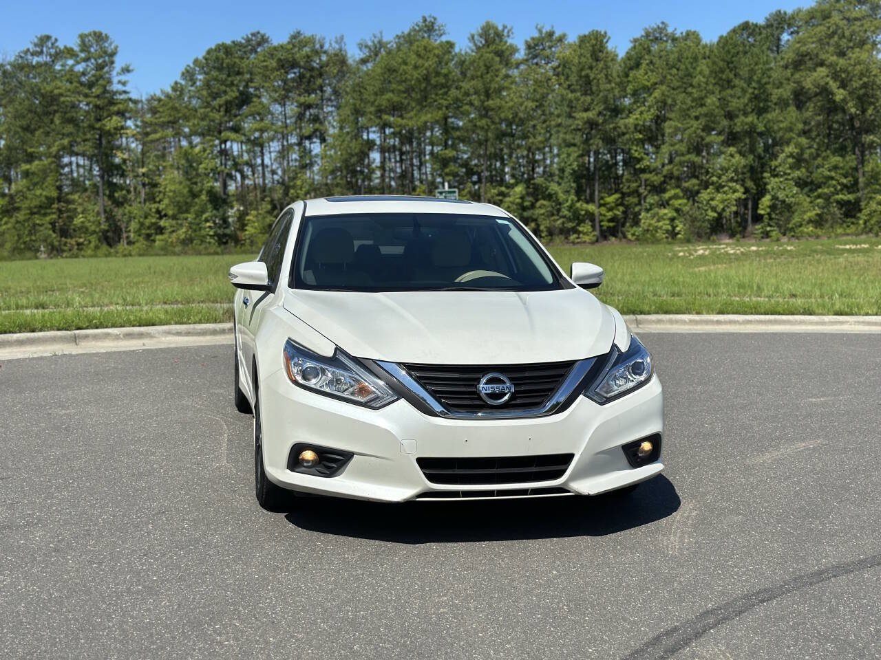 Used 2016 Nissan Altima 2.5 SV w/ Convenience Package