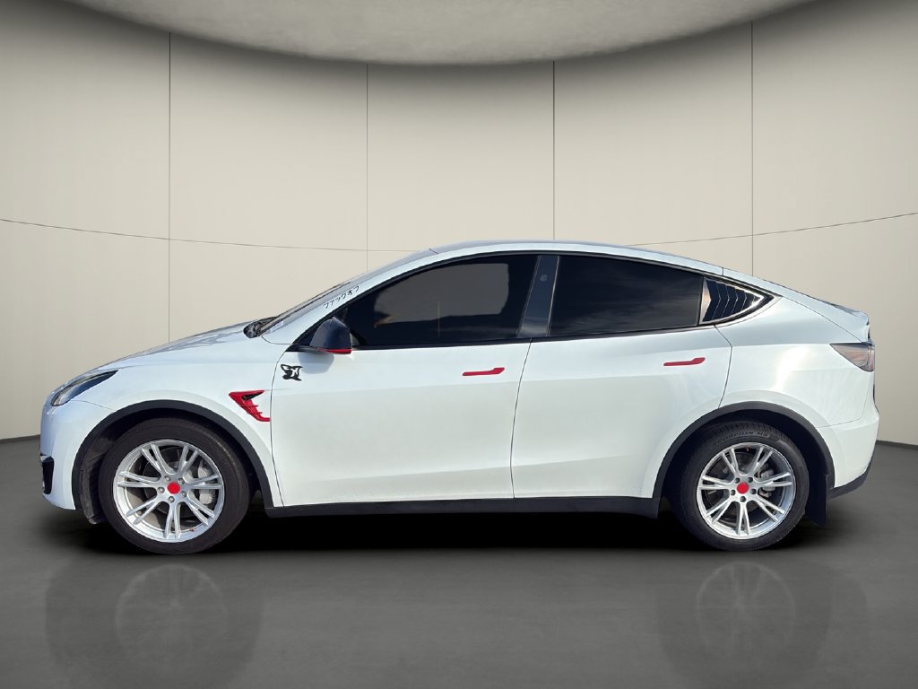 Used 2023 Tesla Model Y Long Range AWD/4WD image 4