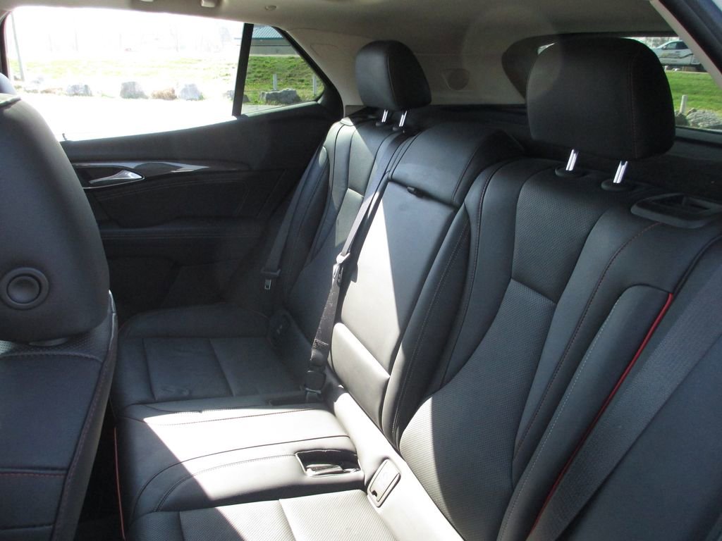 Used 2022 Buick Envision Essence w/ Sport Touring Package image 21