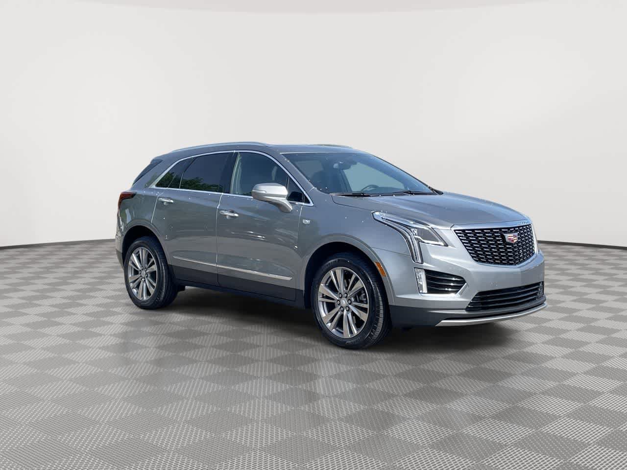 Used 2024 Cadillac XT5 Premium Luxury w/ LPO, Floor Liner Package FWD image 2