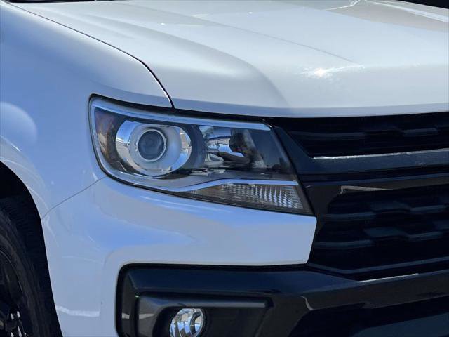 Used 2022 Chevrolet Colorado LT w/ Redline Special Edition AWD/4WD image 12