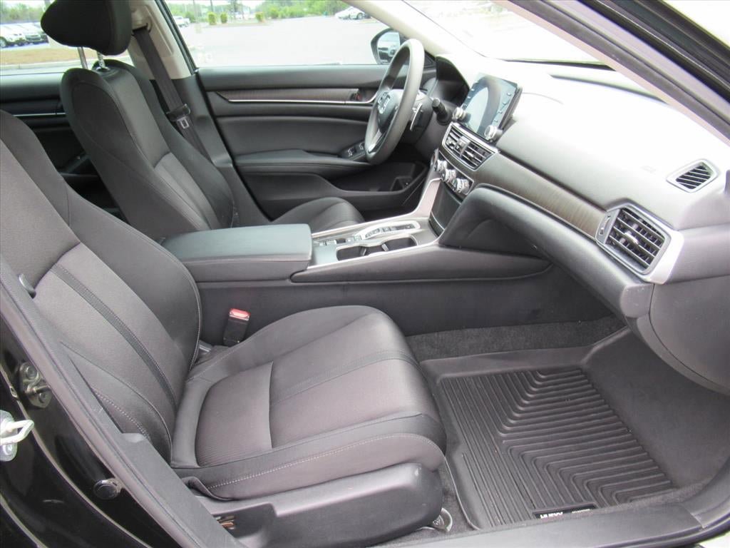 Used 2019 Honda Accord EX image 11