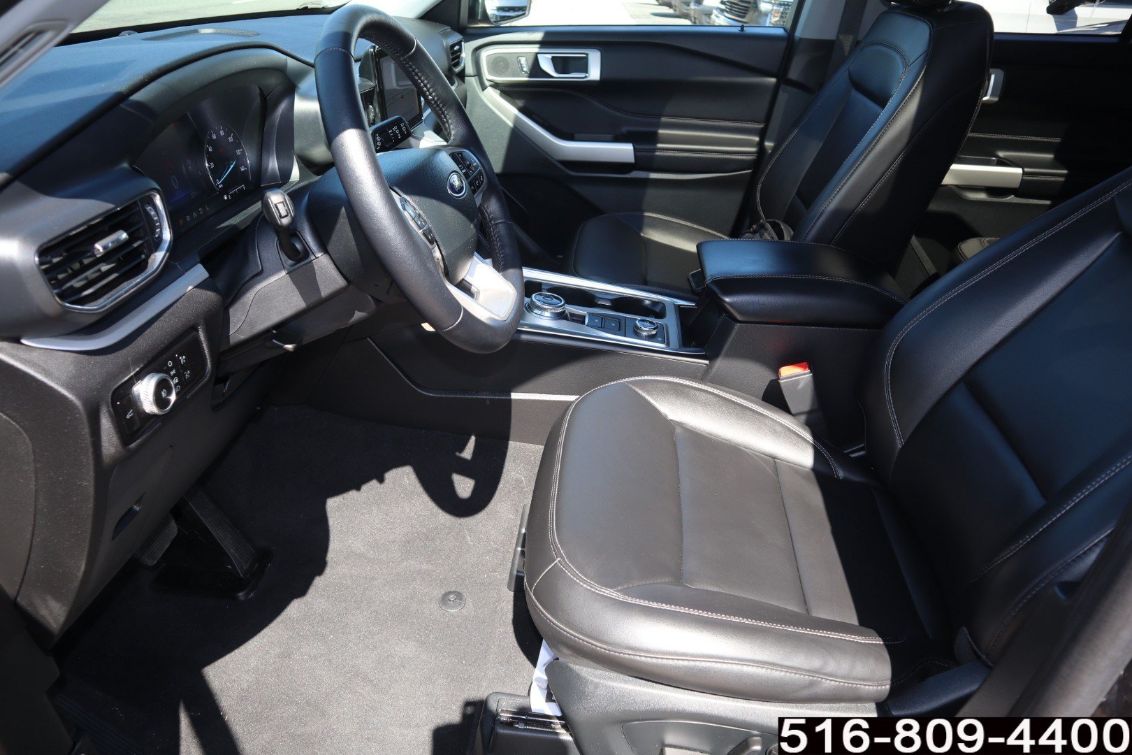 Used 2023 Ford Explorer XLT w/ Equipment Group 202A AWD/4WD image 14