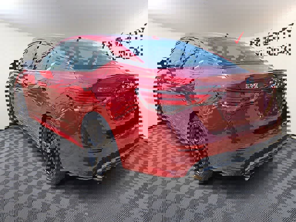 Used 2022 Nissan Sentra SR w/ Trunk Package image 7