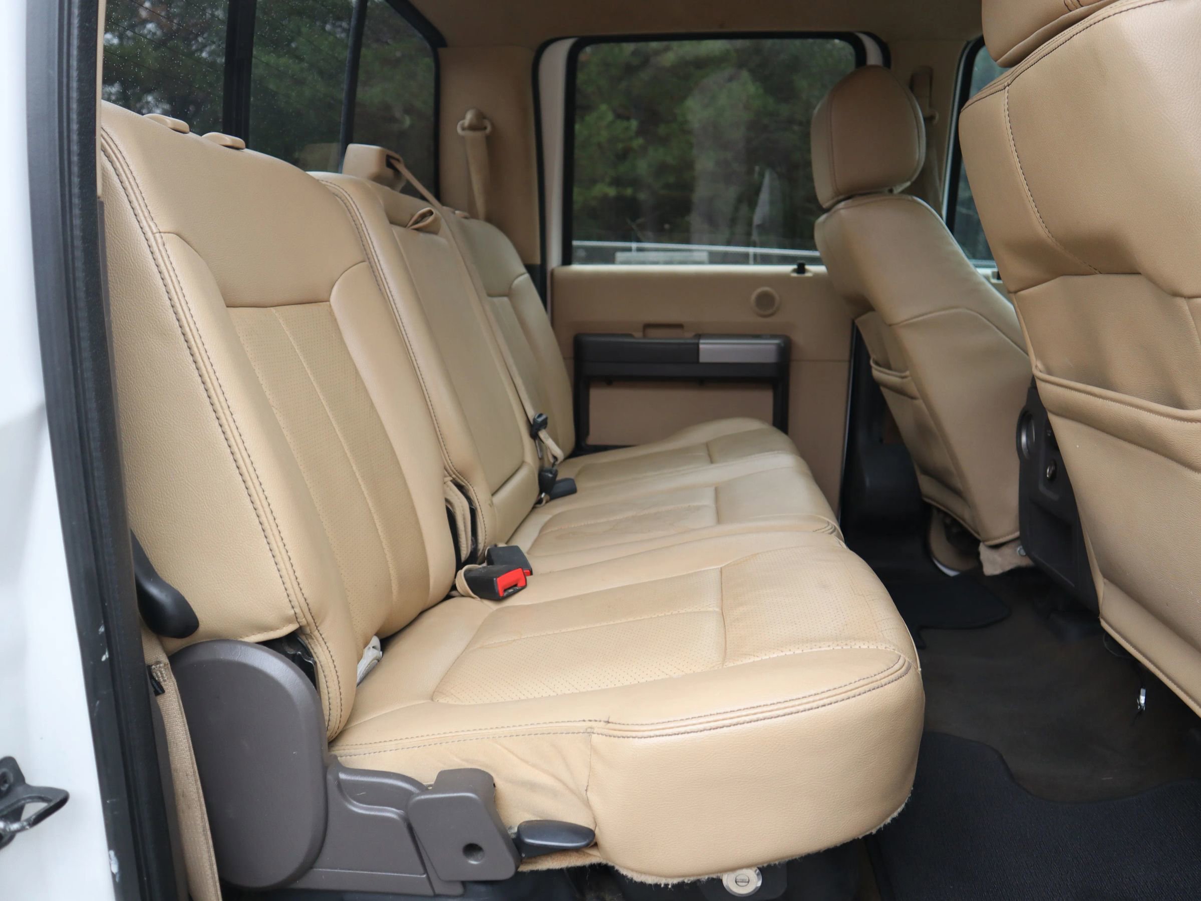 Used 2014 Ford F250 Lariat w/ Lariat Interior Package image 29