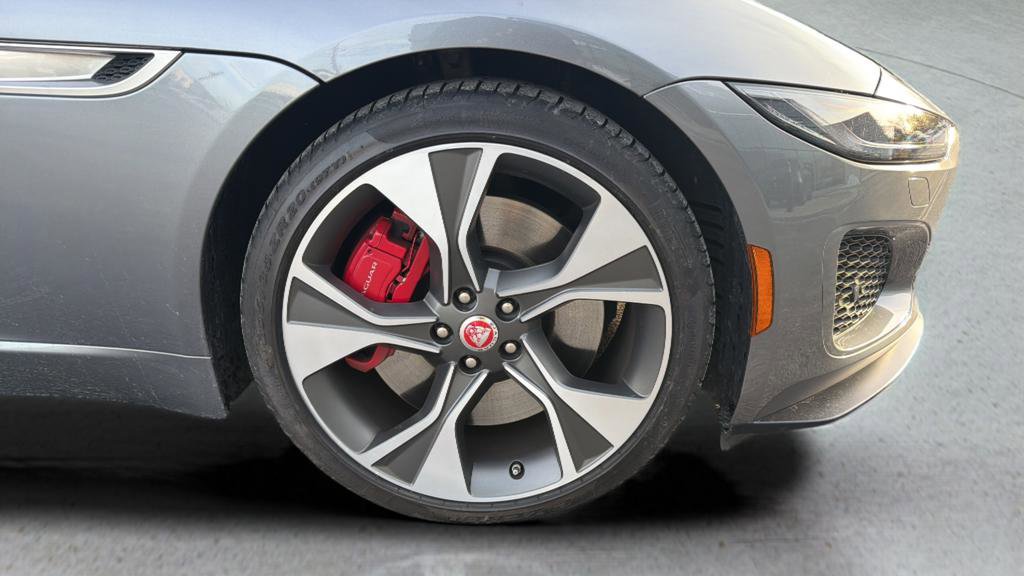 Used 2022 Jaguar F-TYPE Convertible RWD image 18