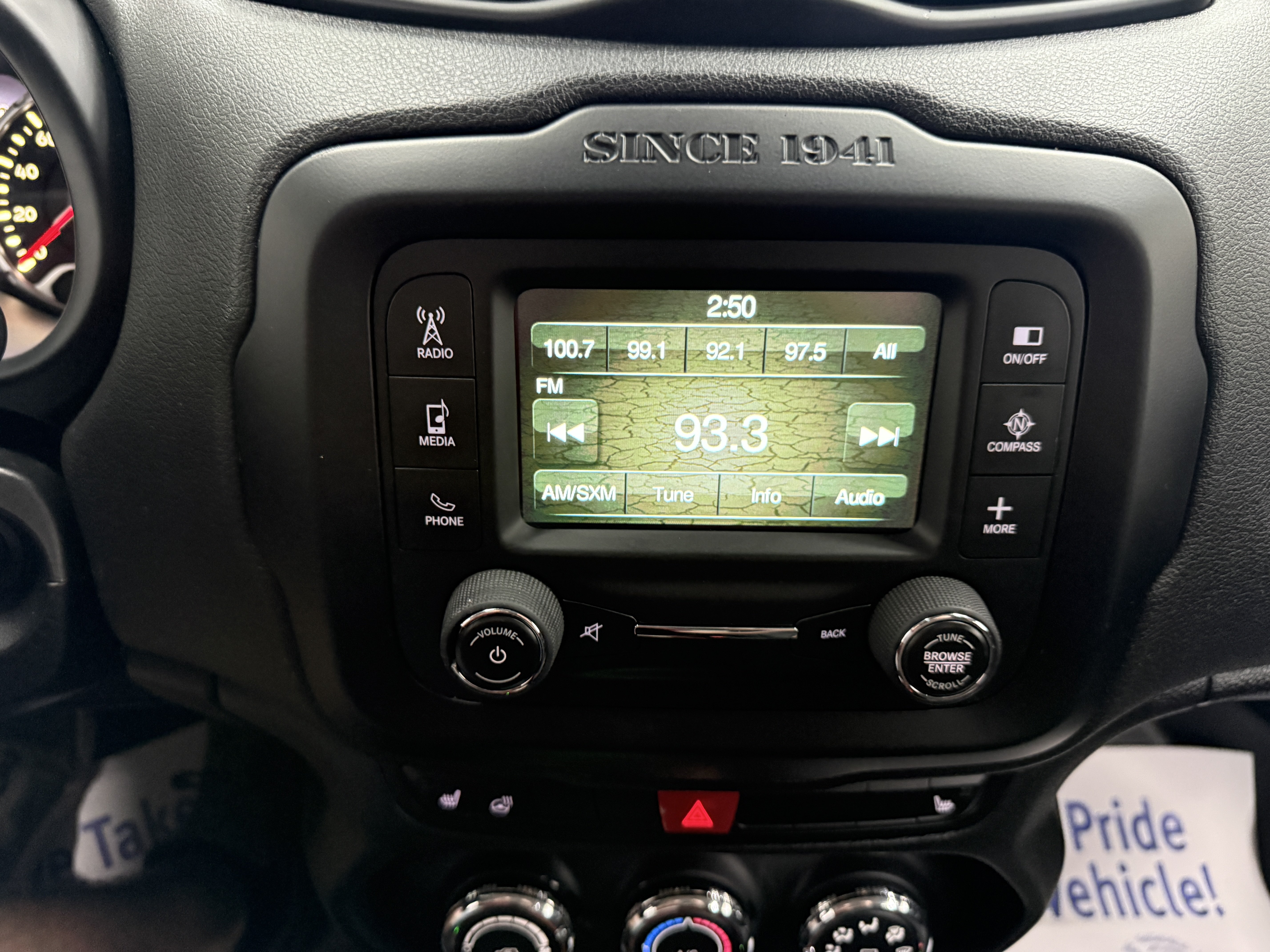 Used 2015 Jeep Renegade Trailhawk w/ Cold Weather Group AWD/4WD image 14