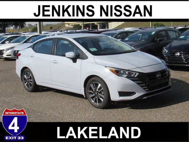New 2025 Nissan Versa SV w/ Trunk Package