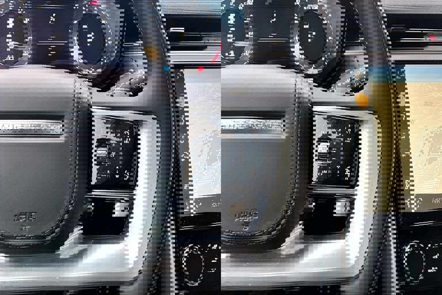 Used 2023 Land Rover Range Rover SE image 23