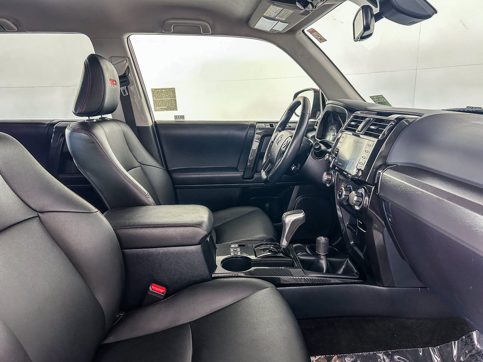 Used 2024 Toyota 4Runner TRD Off-Road Premium AWD/4WD image 17