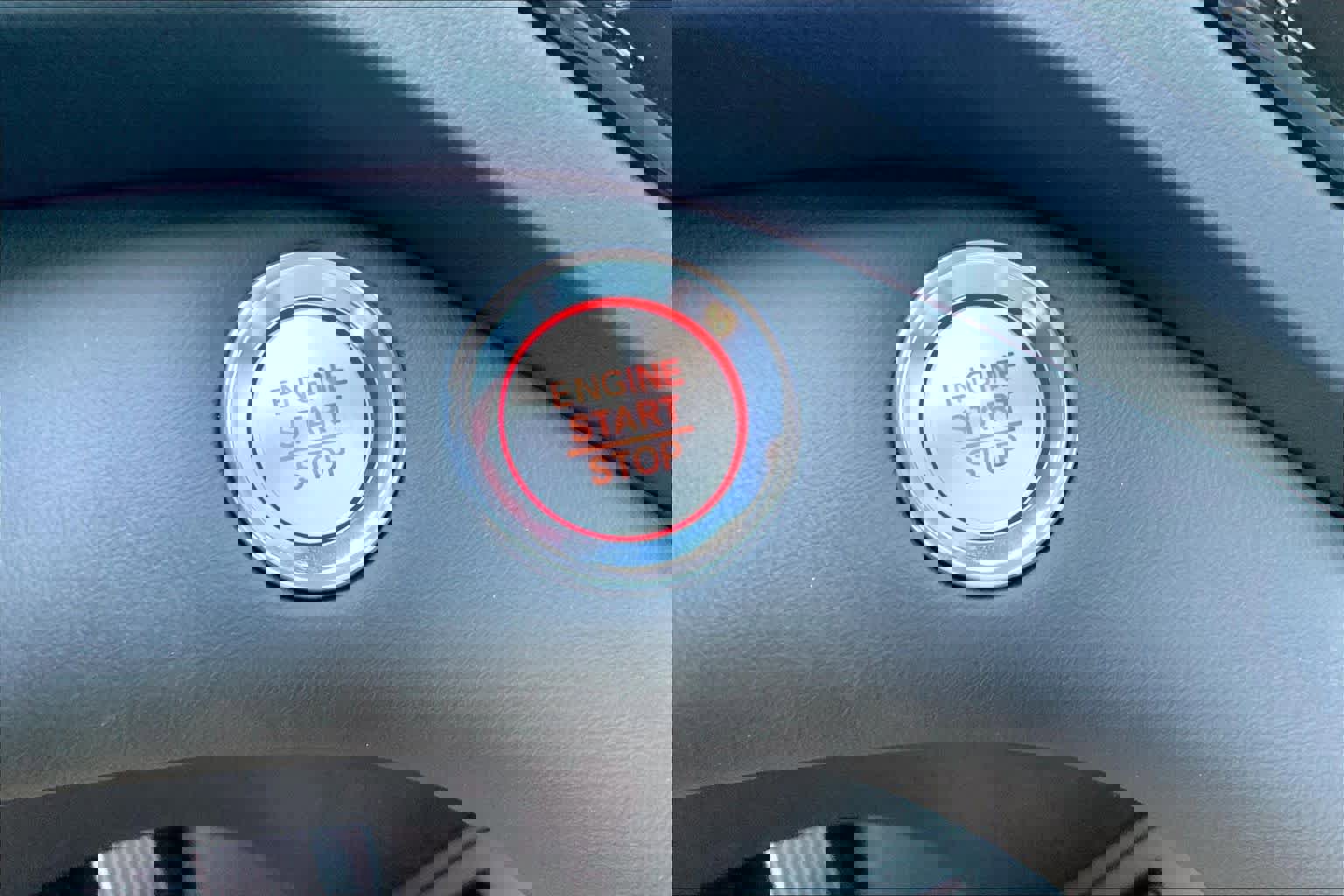 Used 2025 Acura RDX SH-AWD image 32