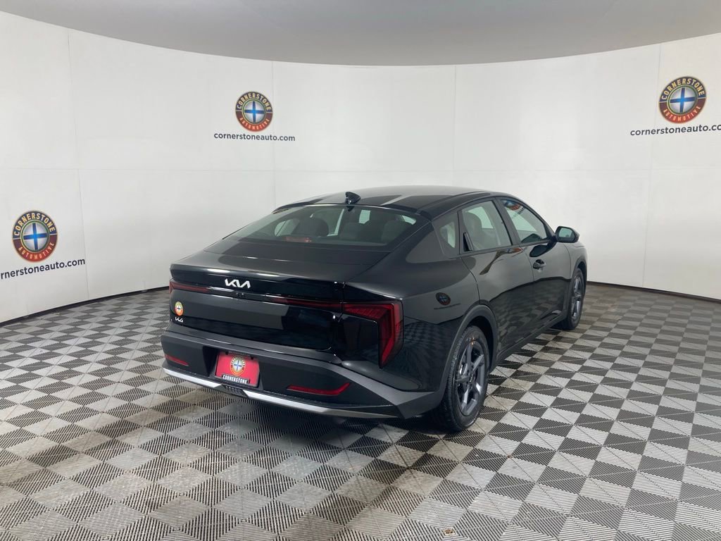 New 2025 Kia K4 LXS image 17