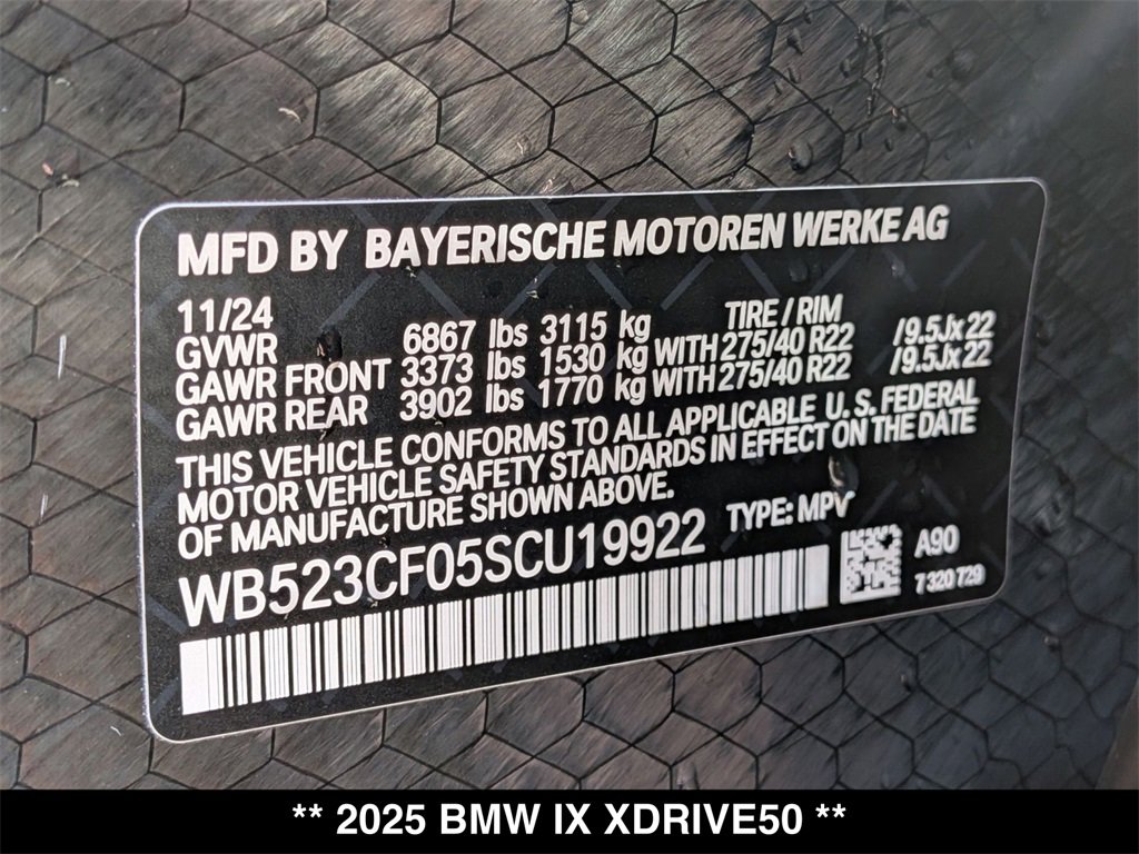 Used 2025 BMW iX xDrive50 image 31