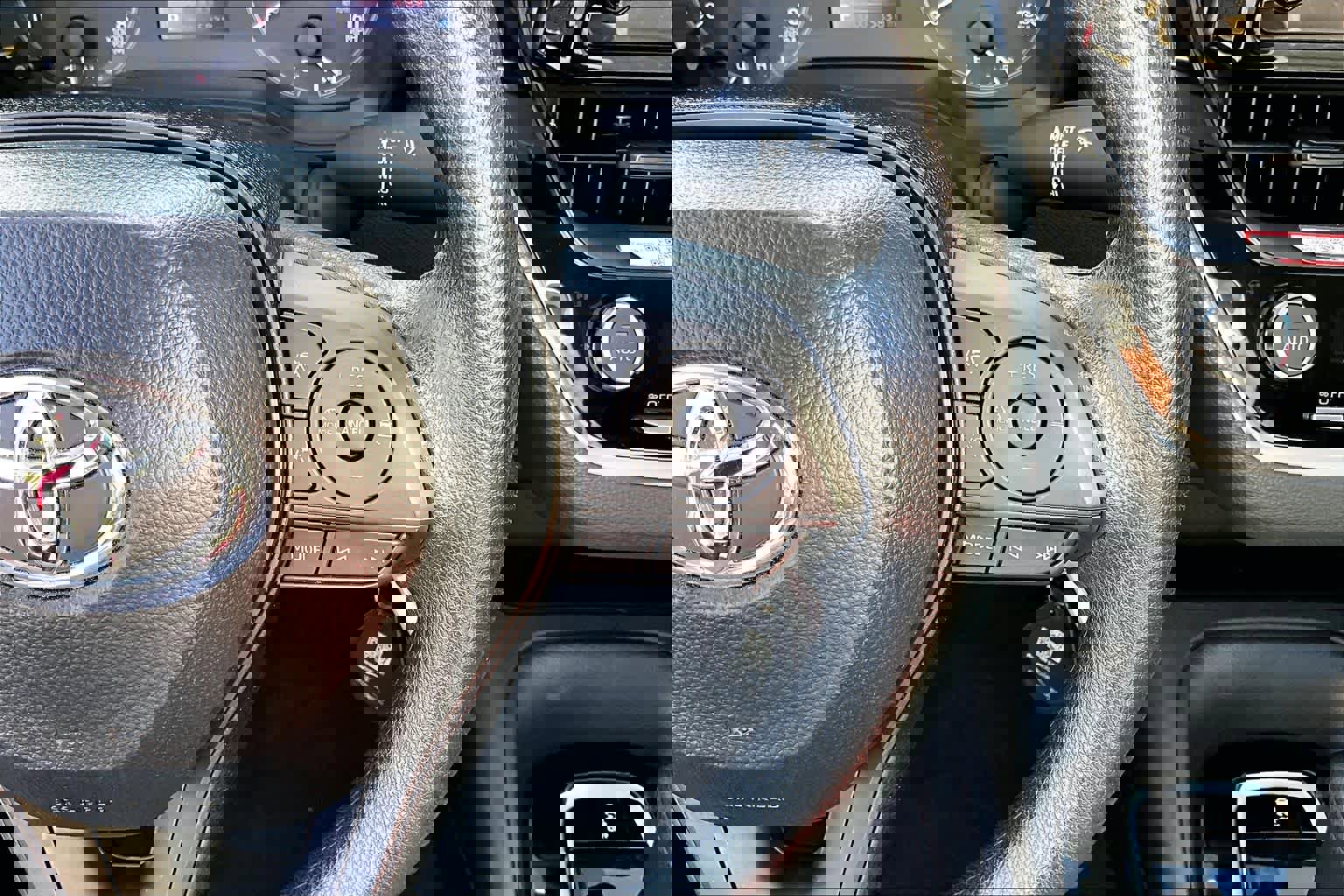 Certified 2025 Toyota Corolla LE image 22