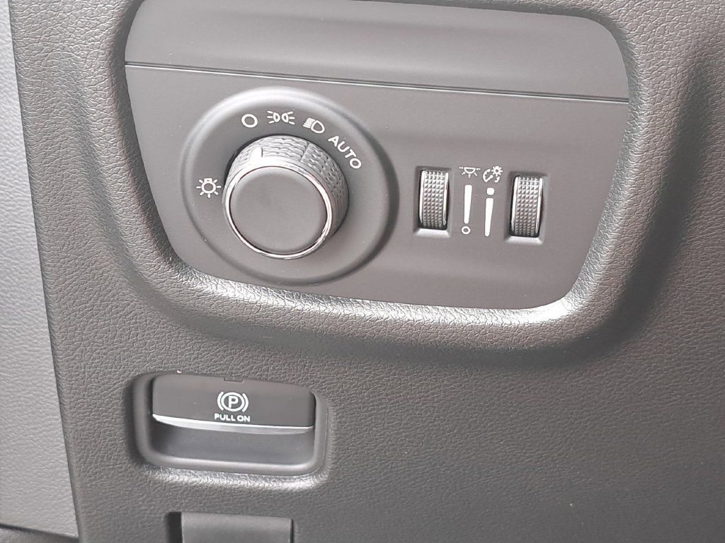 New 2026 Jeep Grand Cherokee Altitude AWD/4WD image 24