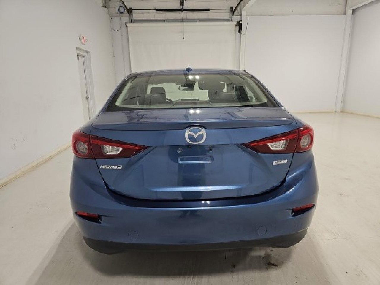 Used 2018 MAZDA MAZDA3 Grand Touring image 5