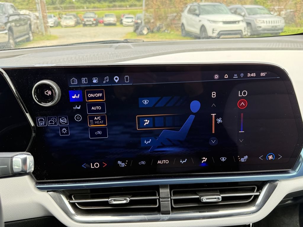 New 2026 Chevrolet Equinox EV LT FWD image 17