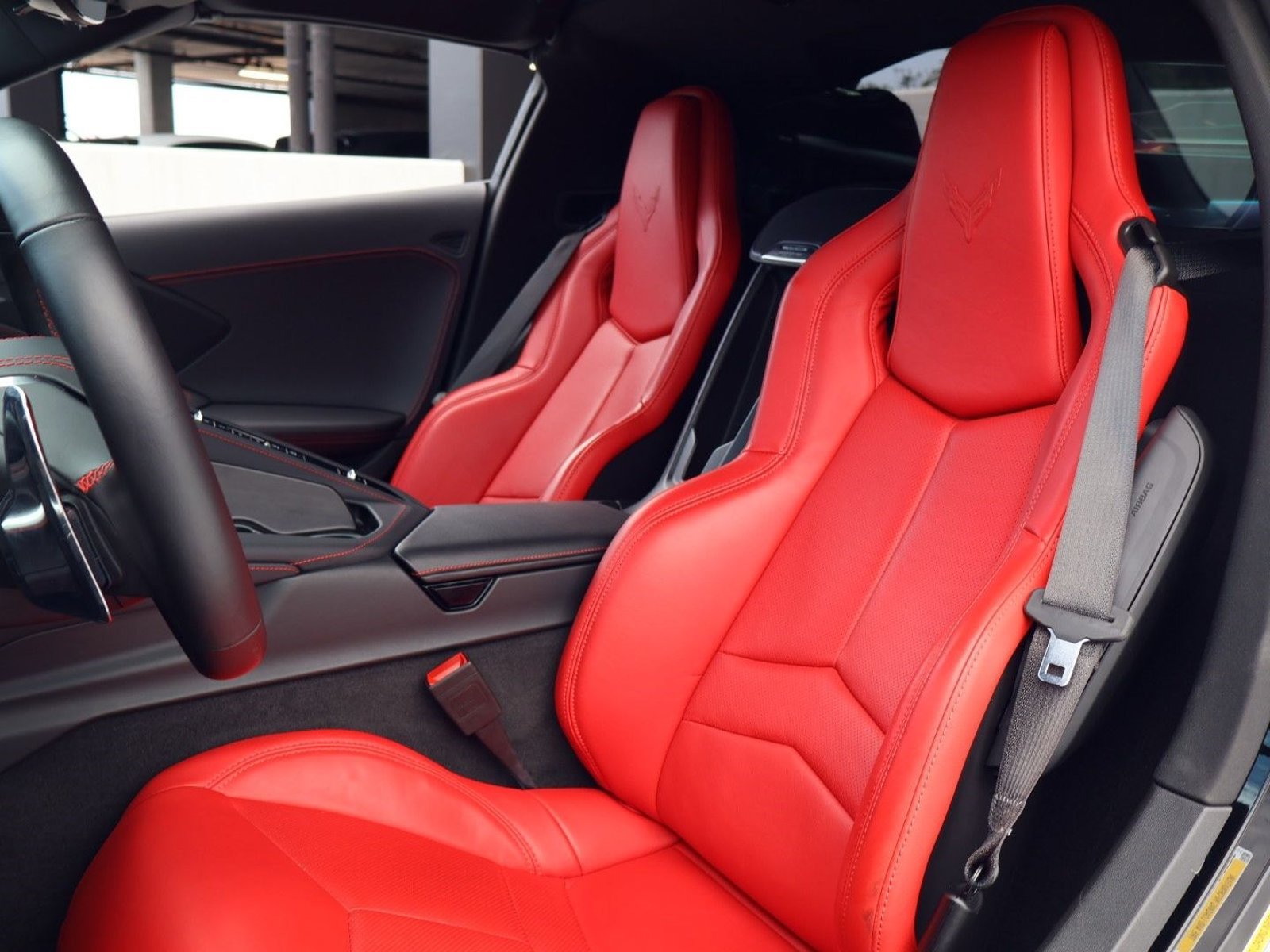 Used 2025 Chevrolet Corvette Z06 RWD image 5