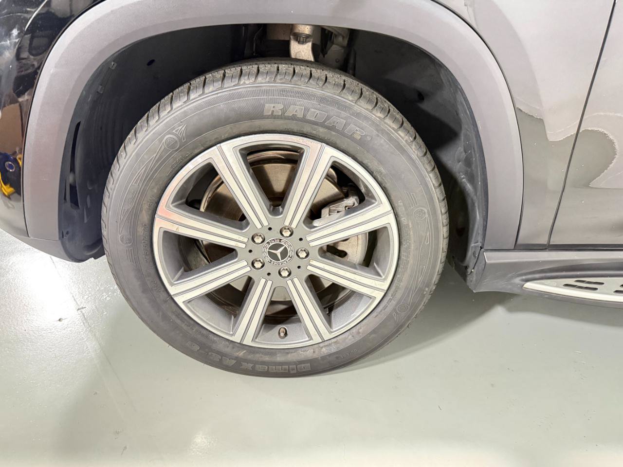 Used 2020 Mercedes-Benz GLS 450 4MATIC image 33