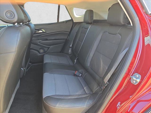 Certified 2025 Chevrolet Trax LT image 18