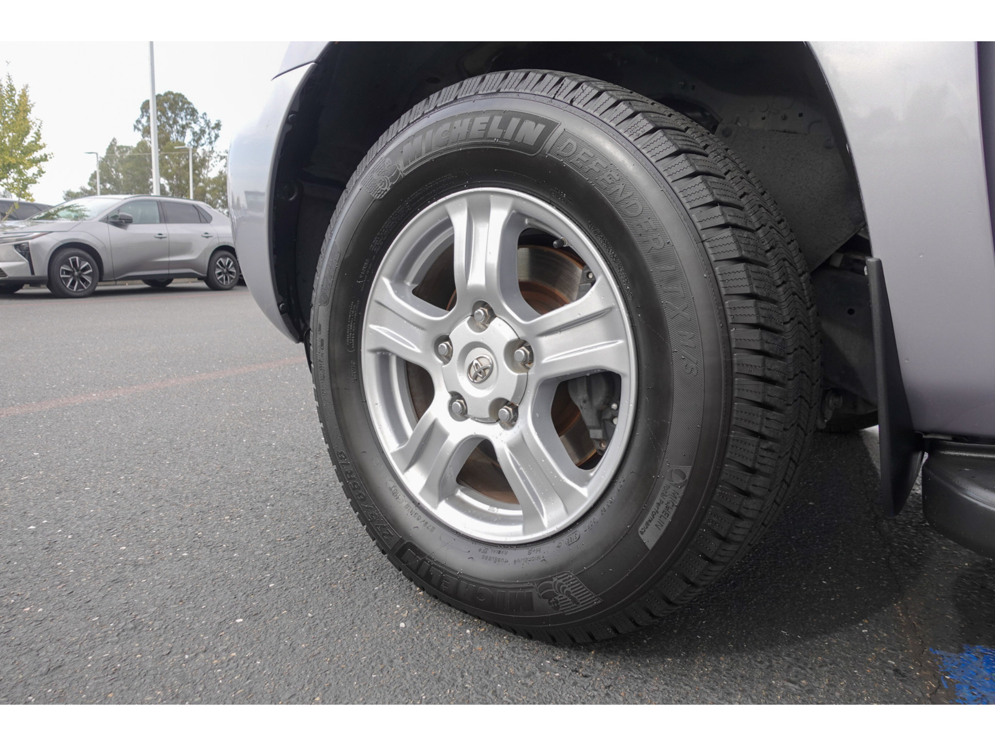 Used 2011 Toyota Sequoia SR5 AWD/4WD image 27