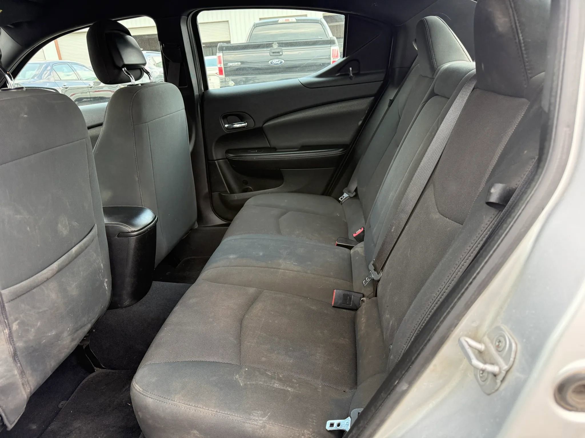 Used 2012 Dodge Avenger SE FWD image 21