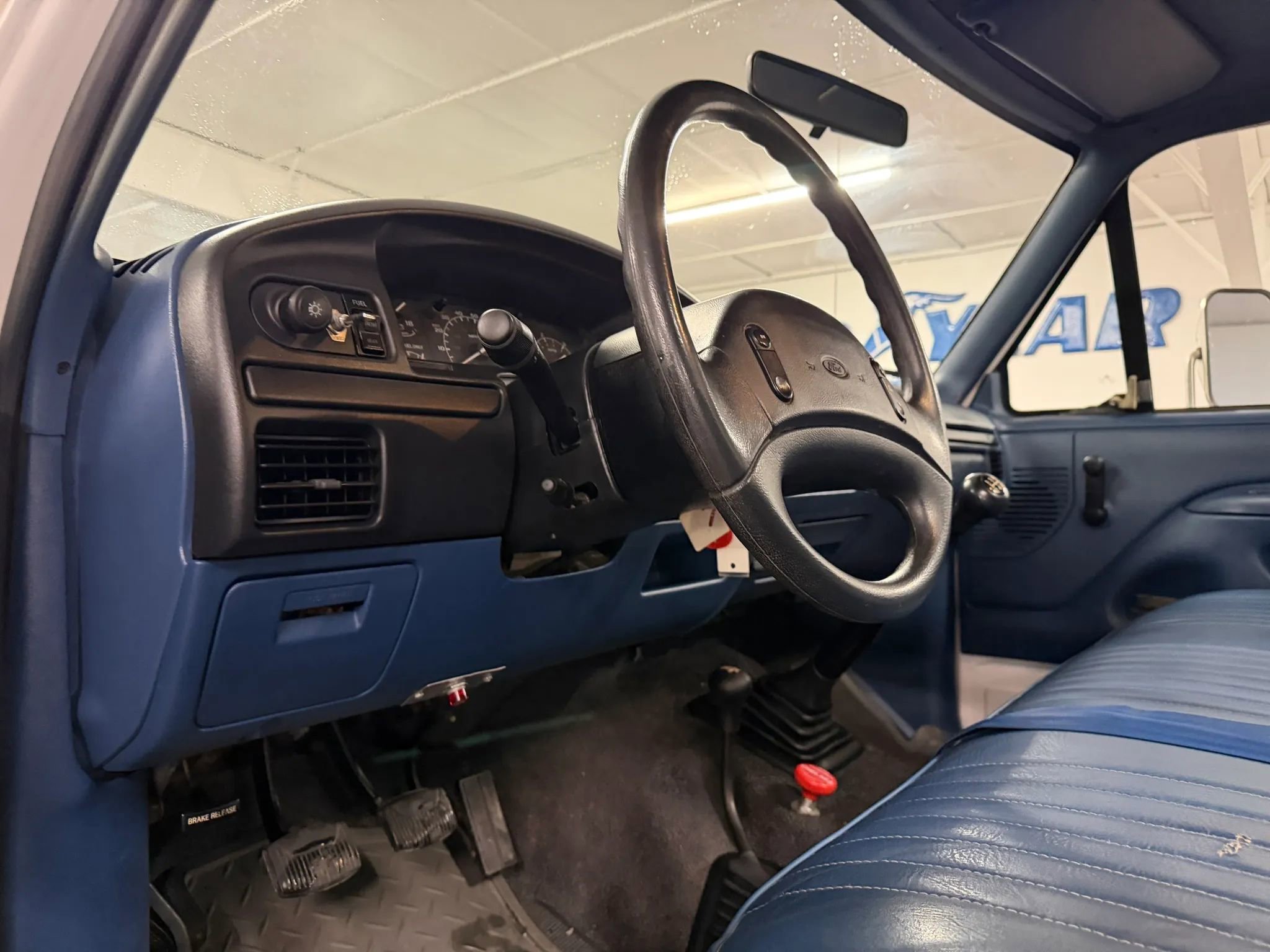 Used 1997 Ford F350 4x4 Regular Cab image 11