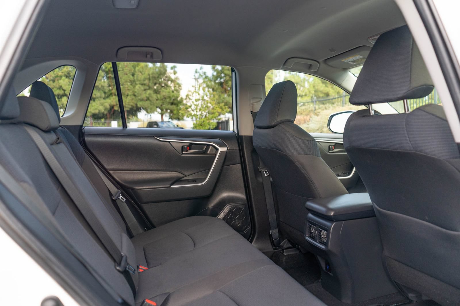 Certified 2025 Toyota RAV4 LE AWD/4WD image 20