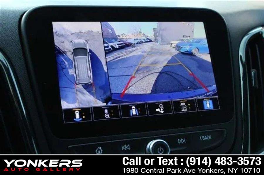 Used 2022 Chevrolet Equinox RS w/ Infotainment Package image 34