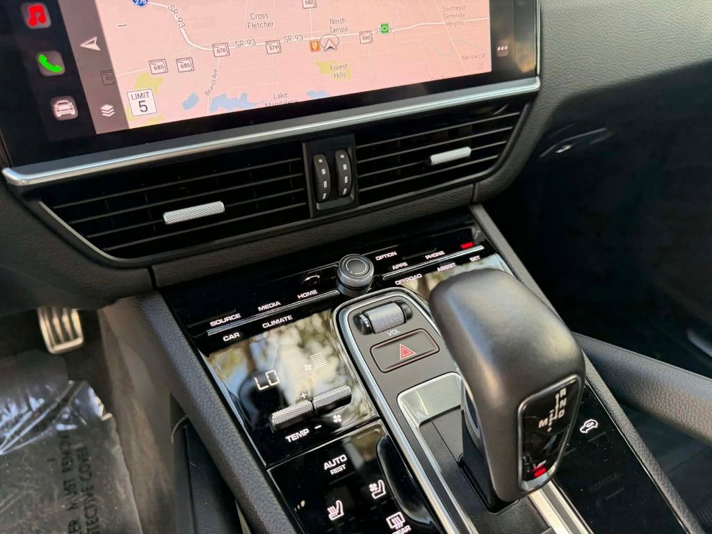 Used 2023 Porsche Cayenne S image 26