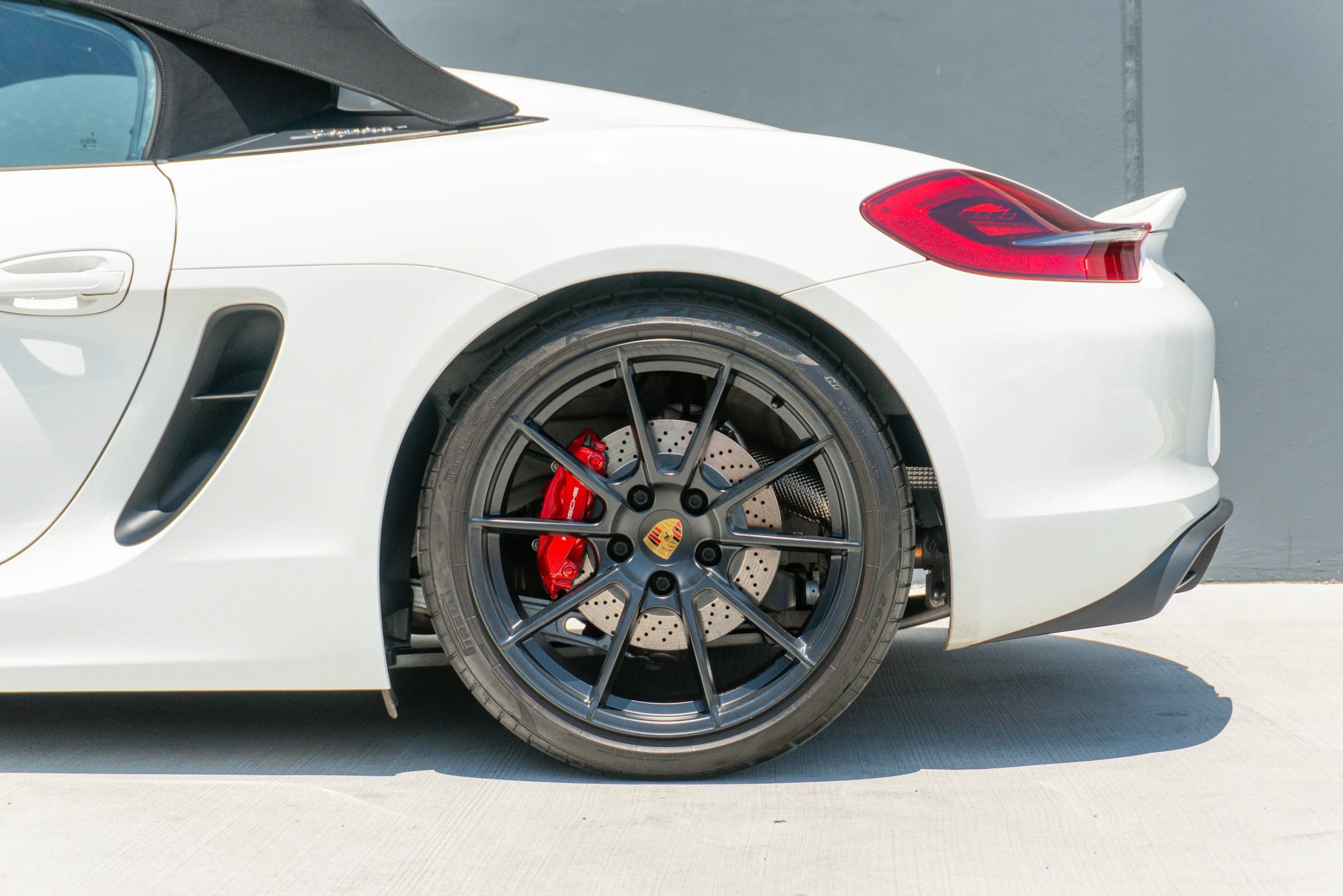 Used 2016 Porsche Boxster Spyder RWD image 23