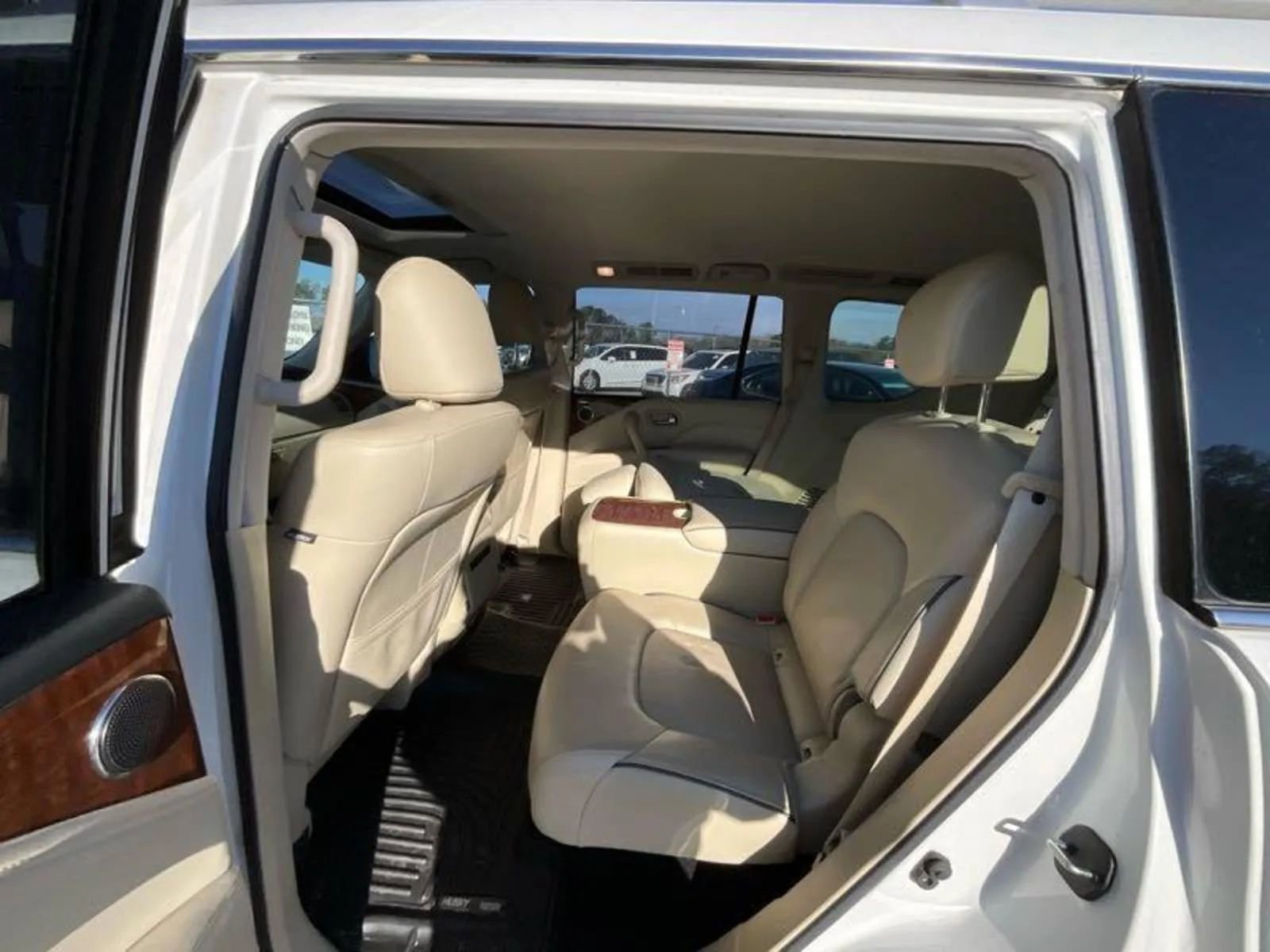 Used 2019 INFINITI QX80 Luxe w/ Cargo Package image 10