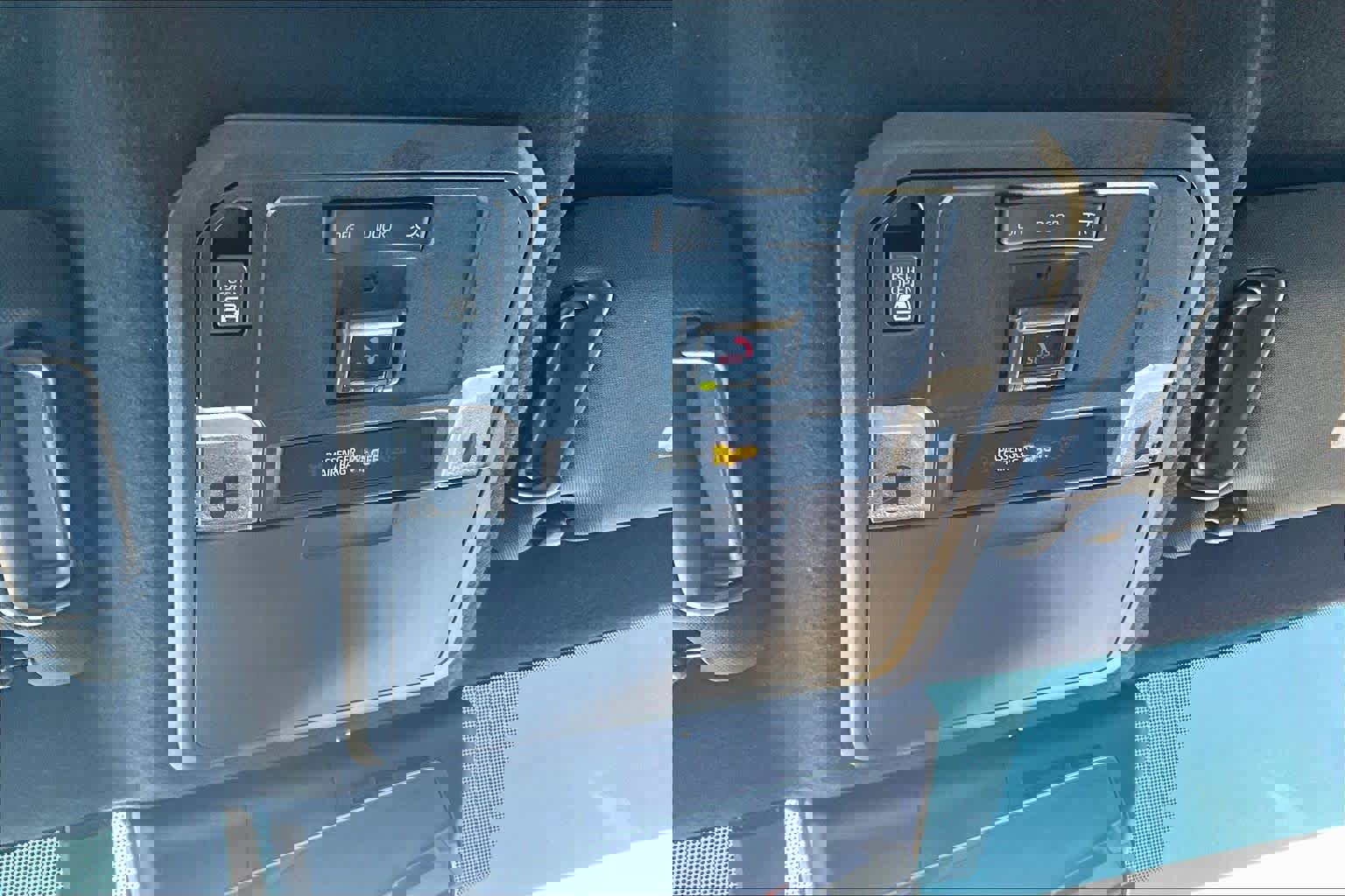 Used 2025 Toyota 4Runner Trailhunter image 31