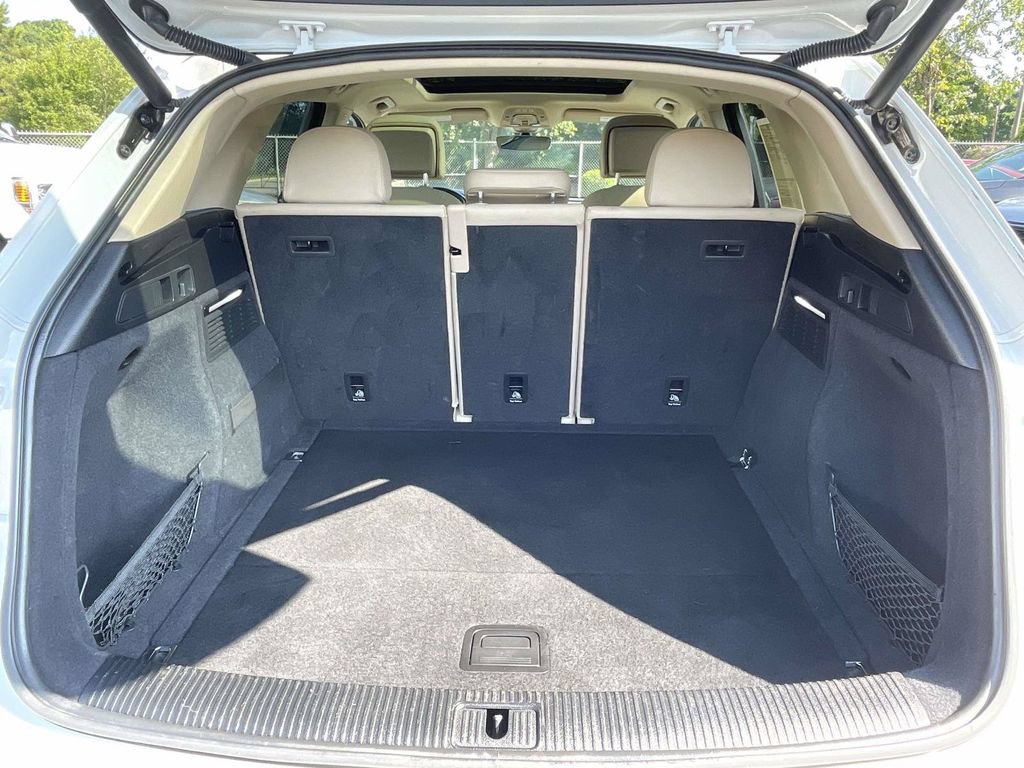 Used 2019 Audi Q5 2.0T Premium w/ Convenience Package AWD/4WD image 12