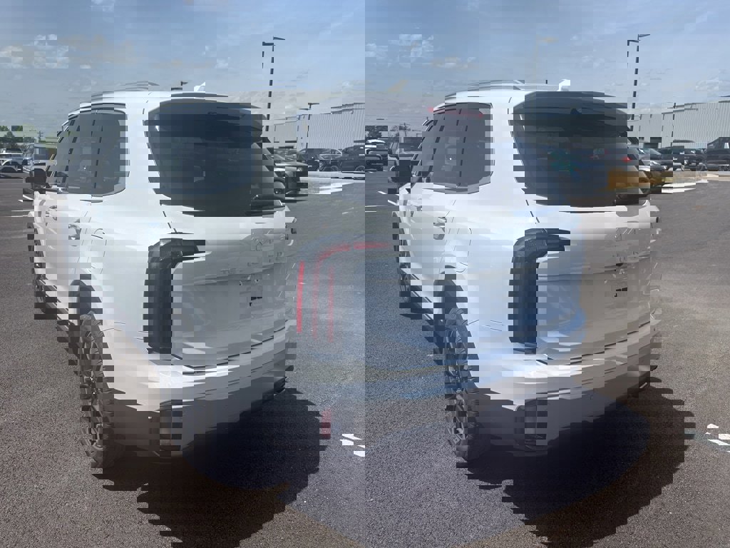 Used 2023 Kia Telluride SX image 7