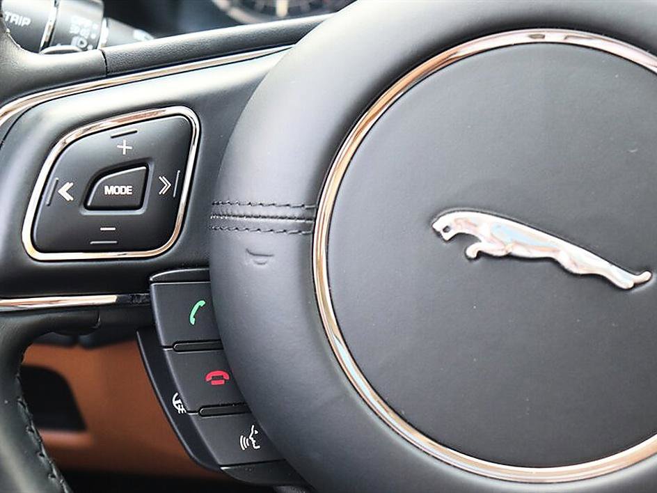 Used 2015 Jaguar XJ L Portfolio AWD/4WD image 45