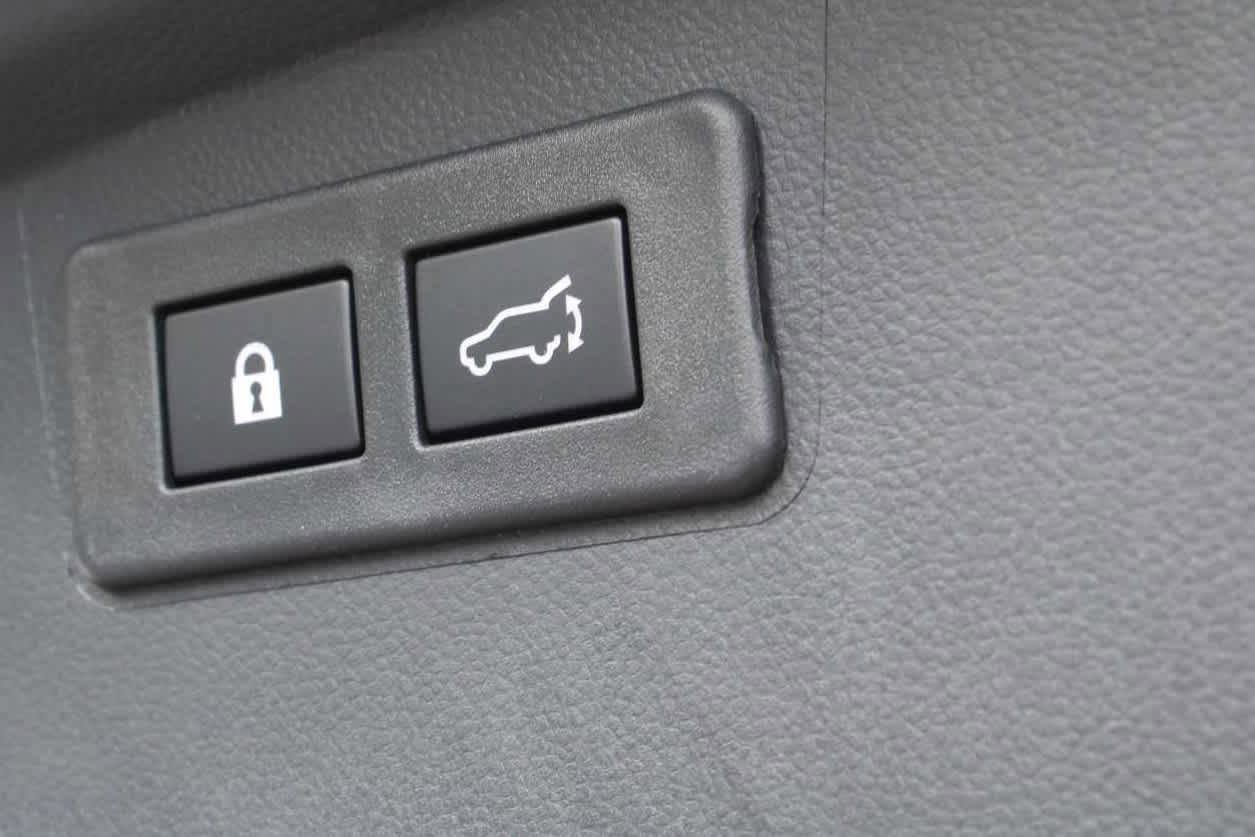 Used 2025 Subaru Outback Limited image 15