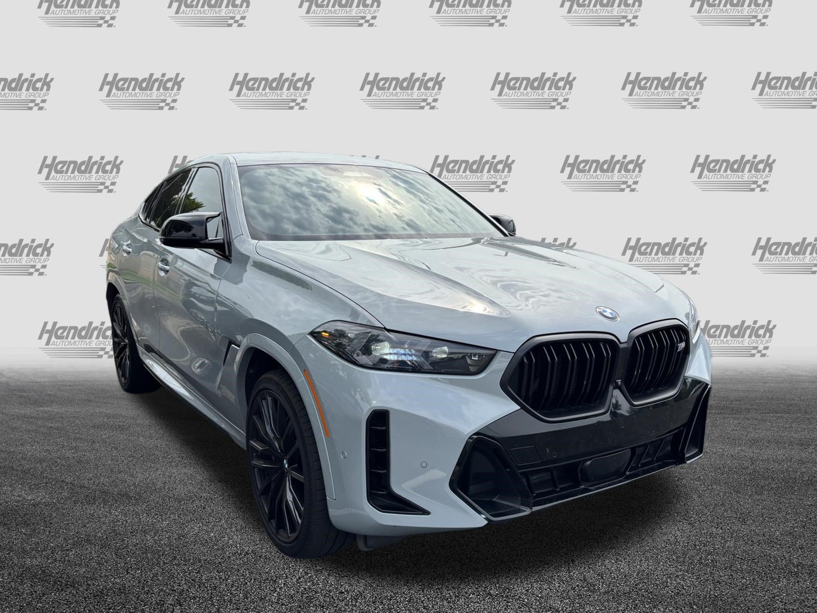 Used 2024 BMW X6 M60i AWD/4WD image 2