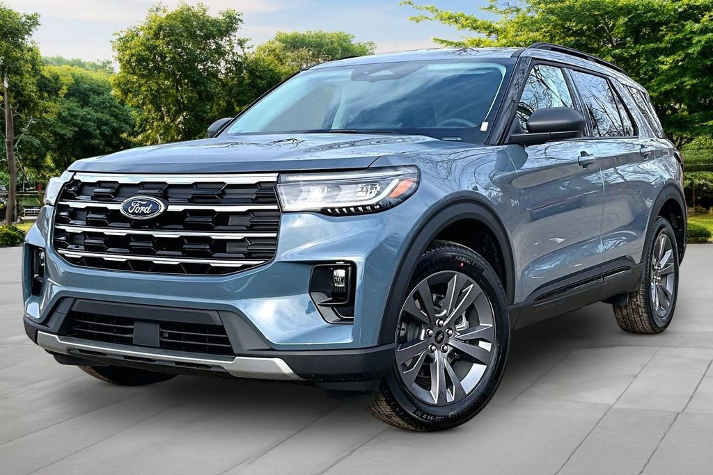 New 2026 Ford Explorer Active w/ Active Comfort Package image 2