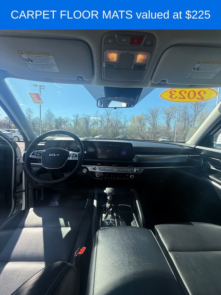 Used 2023 Kia Telluride LX AWD/4WD image 5
